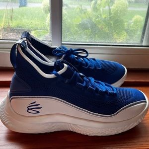 Brand new Curry 8 Flow